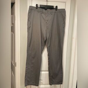 Quicksilver Mens Size 40x31 Gray Cotton Blend Straight Leg Chino Pants